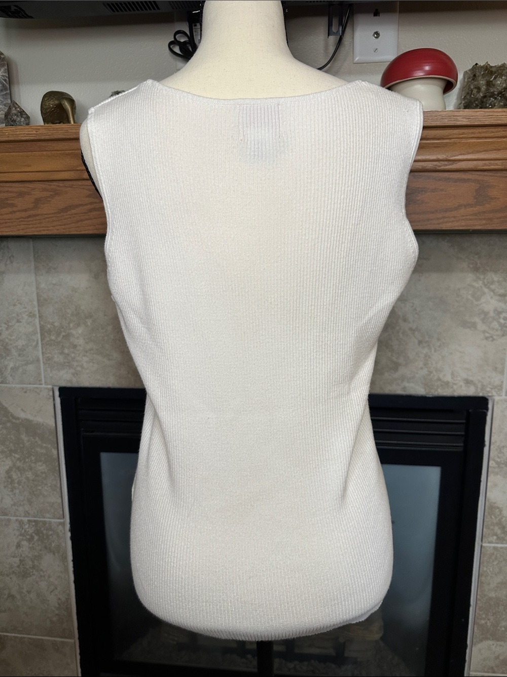 Ruby Rd Women XL Embellished White Sleeveless Knit Top Teal & Yellow Beading - Picture 3 of 8